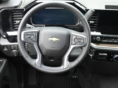 New 2026 Chevrolet Silverado 1500 LT w/ Z71 Off-Road Package AWD/4WD image 14
