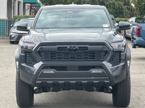 New 2026 Toyota Tacoma TRD Off-Road w/ TRD Off Road Upgrade Package AWD/4WD image 11