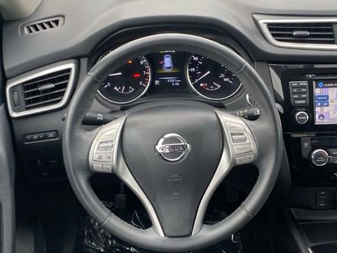 Used 2015 Nissan Rogue SL AWD/4WD image 12
