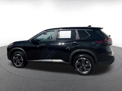 Used 2025 Nissan Rogue SV AWD/4WD image 10
