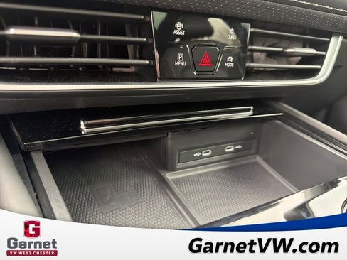 Used 2024 Volkswagen Atlas Cross Sport SEL R-Line image 36