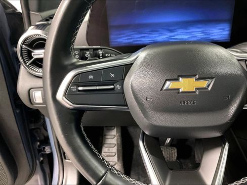 Used 2024 Chevrolet Blazer EV LT image 23