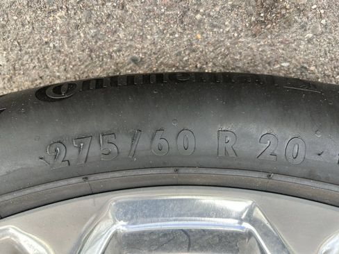 Used 2022 GMC Yukon SLT w/ SLT Premium Package image 10