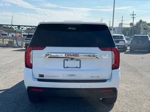 Used 2023 GMC Yukon SLE AWD/4WD image 5
