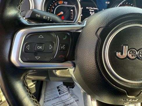 Used 2020 Jeep Wrangler Unlimited Sahara image 22