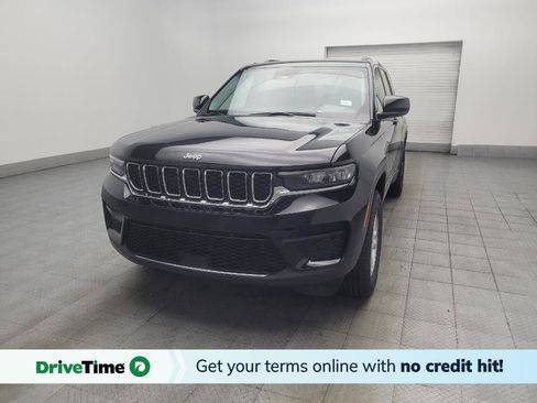 Used 2023 Jeep Grand Cherokee Laredo RWD image 1
