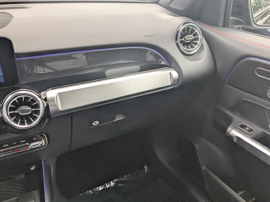 Used 2024 Mercedes-Benz GLB 250 image 4