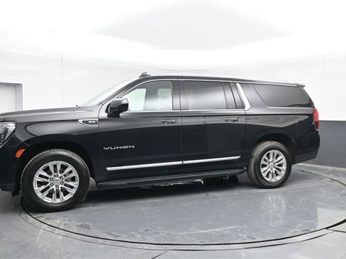 Used 2023 GMC Yukon XL SLT w/ Max Trailering Package image 11