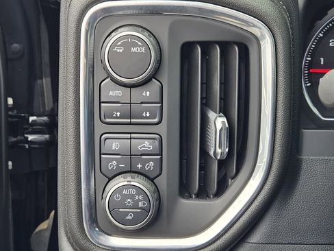 Used 2022 Chevrolet Silverado 1500 LT Trail Boss w/ Convenience Package II AWD/4WD image 20