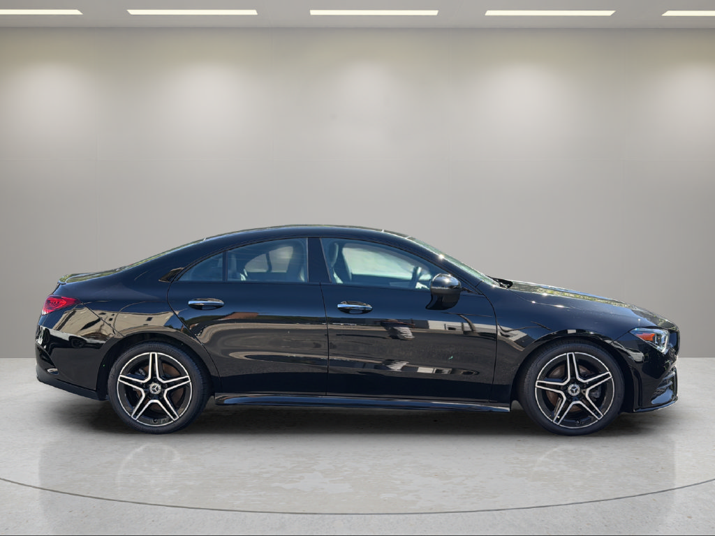 Used 2021 Mercedes-Benz CLA 250 4MATIC image 5