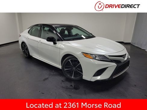 Used 2020 Toyota Camry XSE w/ Navigation Package FWD image 1