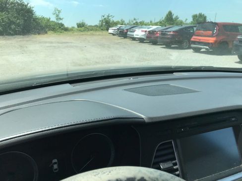 Used 2016 Hyundai Sonata Limited w/ Option Group 04 image 33