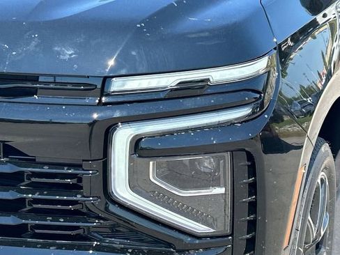 New 2026 Chevrolet Suburban RST AWD/4WD image 9