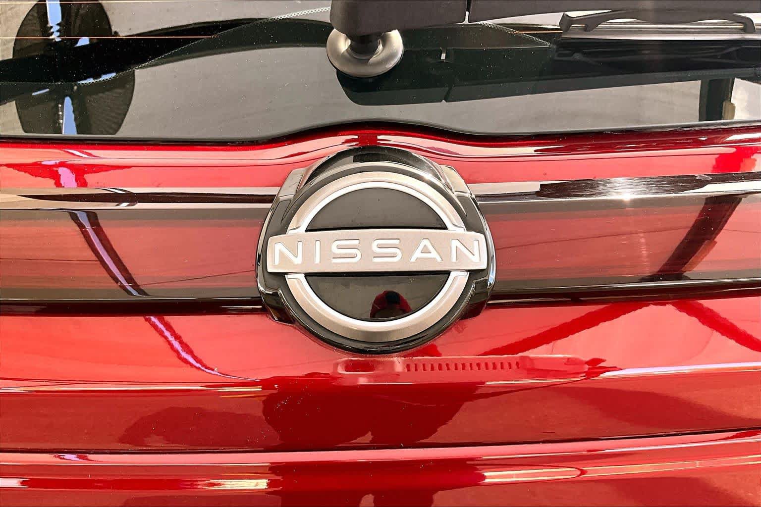 Certified 2023 Nissan Kicks SR w/ SR Premium Package FWD image 30