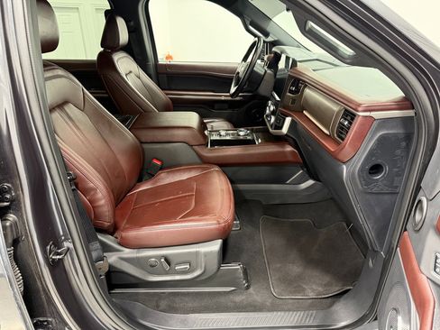 Used 2024 Ford Expedition Max Limited image 22