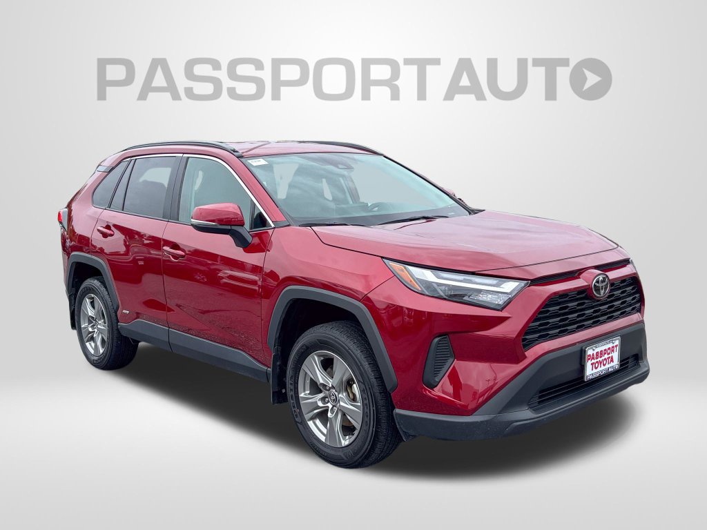 Certified 2025 Toyota RAV4 XLE AWD/4WD image 10