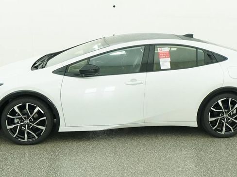 New 2026 Toyota Prius Plug-In Hybrid image 3