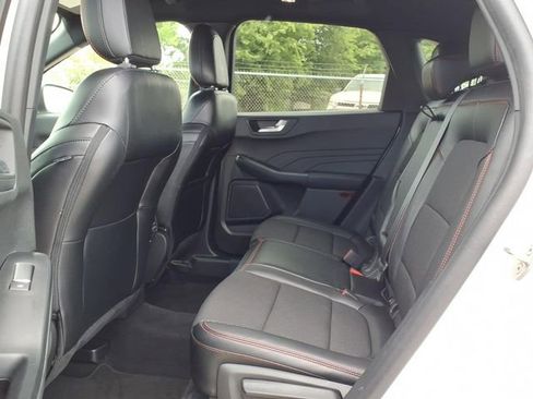 Used 2024 Ford Escape ST-Line FWD image 11