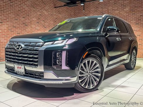 Used 2025 Hyundai Palisade Calligraphy image 2