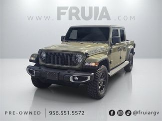 Used 2025 Jeep Gladiator Sport video 1