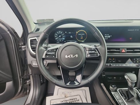 Certified 2024 Kia Seltos EX AWD/4WD image 13