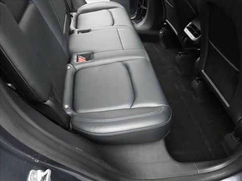 Used 2021 Tesla Model Y Long Range image 23