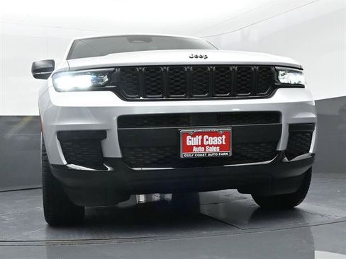 Used 2021 Jeep Grand Cherokee L Laredo RWD image 30