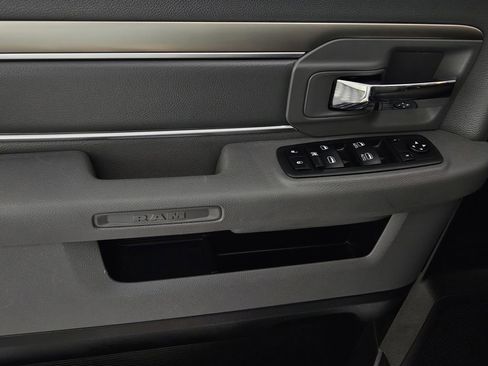 Used 2019 RAM 1500 Classic Warlock image 27