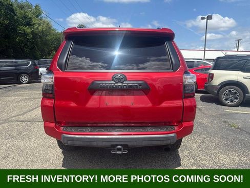 Used 2019 Toyota 4Runner TRD Off-Road Premium AWD/4WD image 3