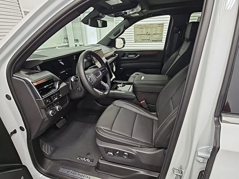 New 2026 GMC Yukon Denali w/ Sun & Power Step Package image 10