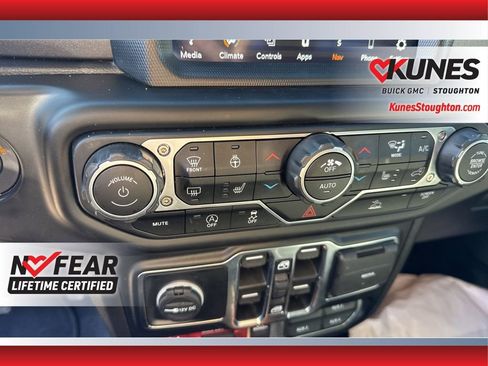 Used 2022 Jeep Gladiator Mojave w/ LED Lighting Group image 37
