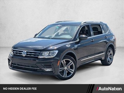Used 2018 Volkswagen Tiguan SEL w/ R-Line Package FWD image 1