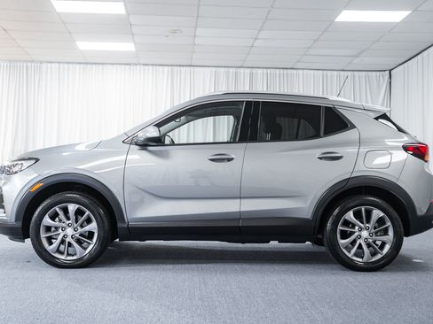 Used 2023 Buick Encore GX Essence w/ Experience Buick Package image 5