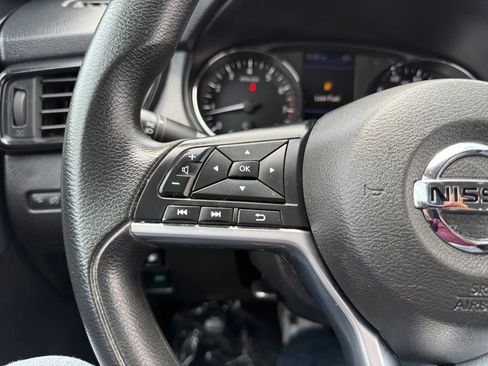Used 2020 Nissan Rogue S AWD/4WD image 27