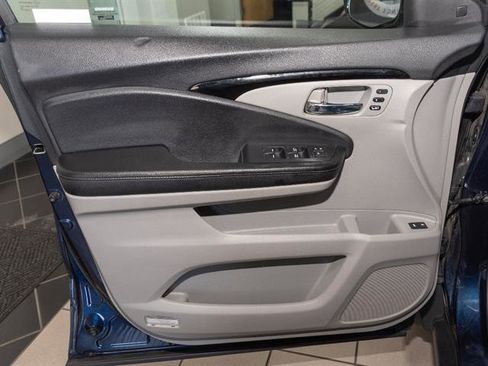 Used 2018 Honda Pilot Elite image 8
