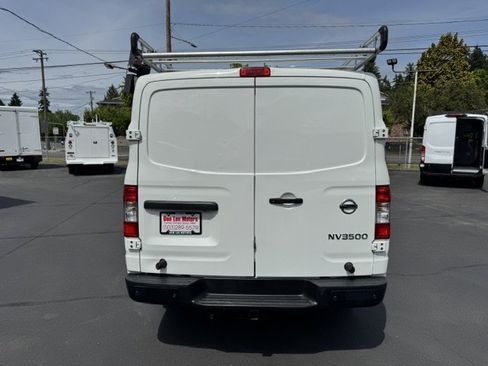 Used 2018 Nissan NV 3500 SV RWD image 25
