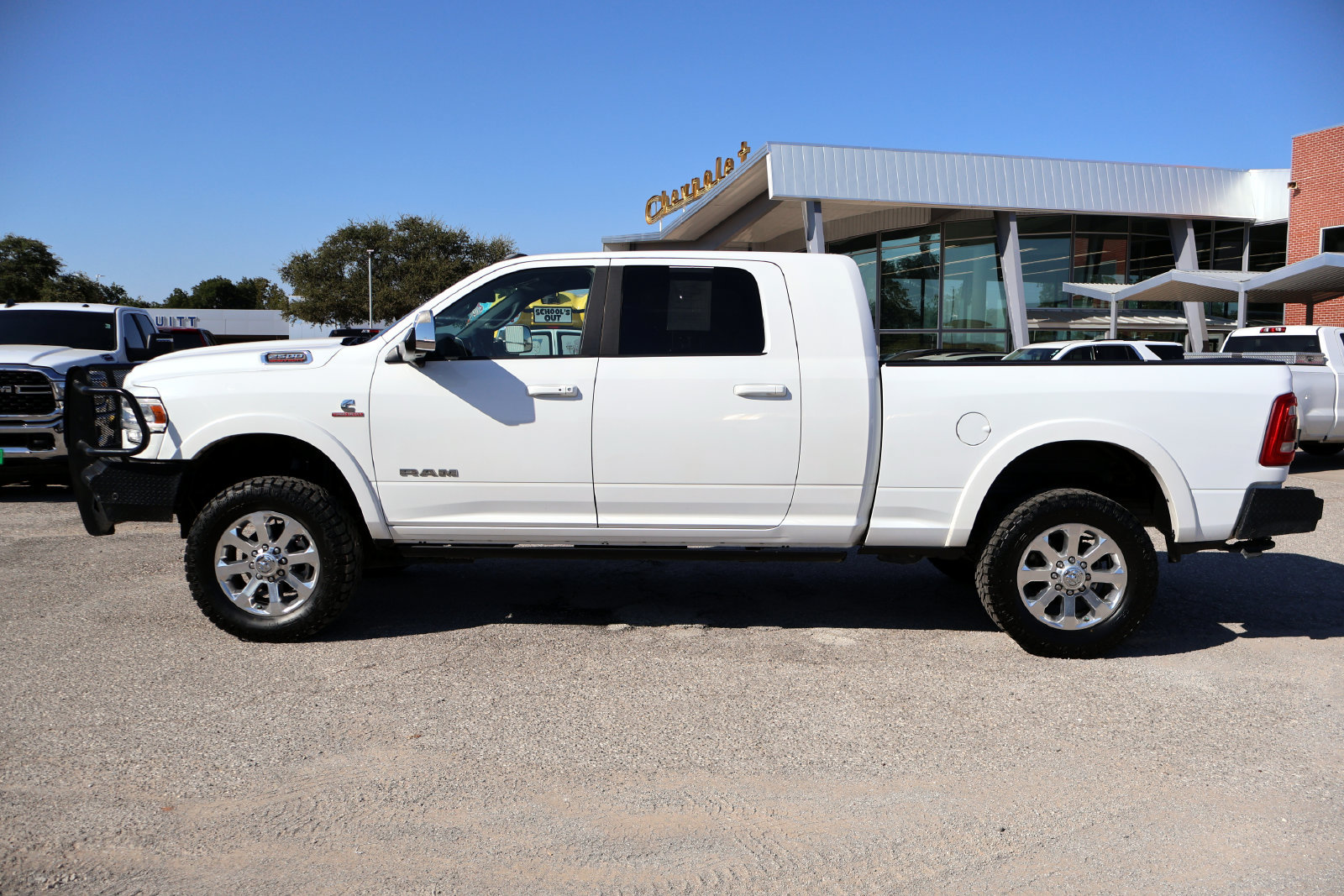 Used 2021 RAM 2500 Laramie AWD/4WD image 2