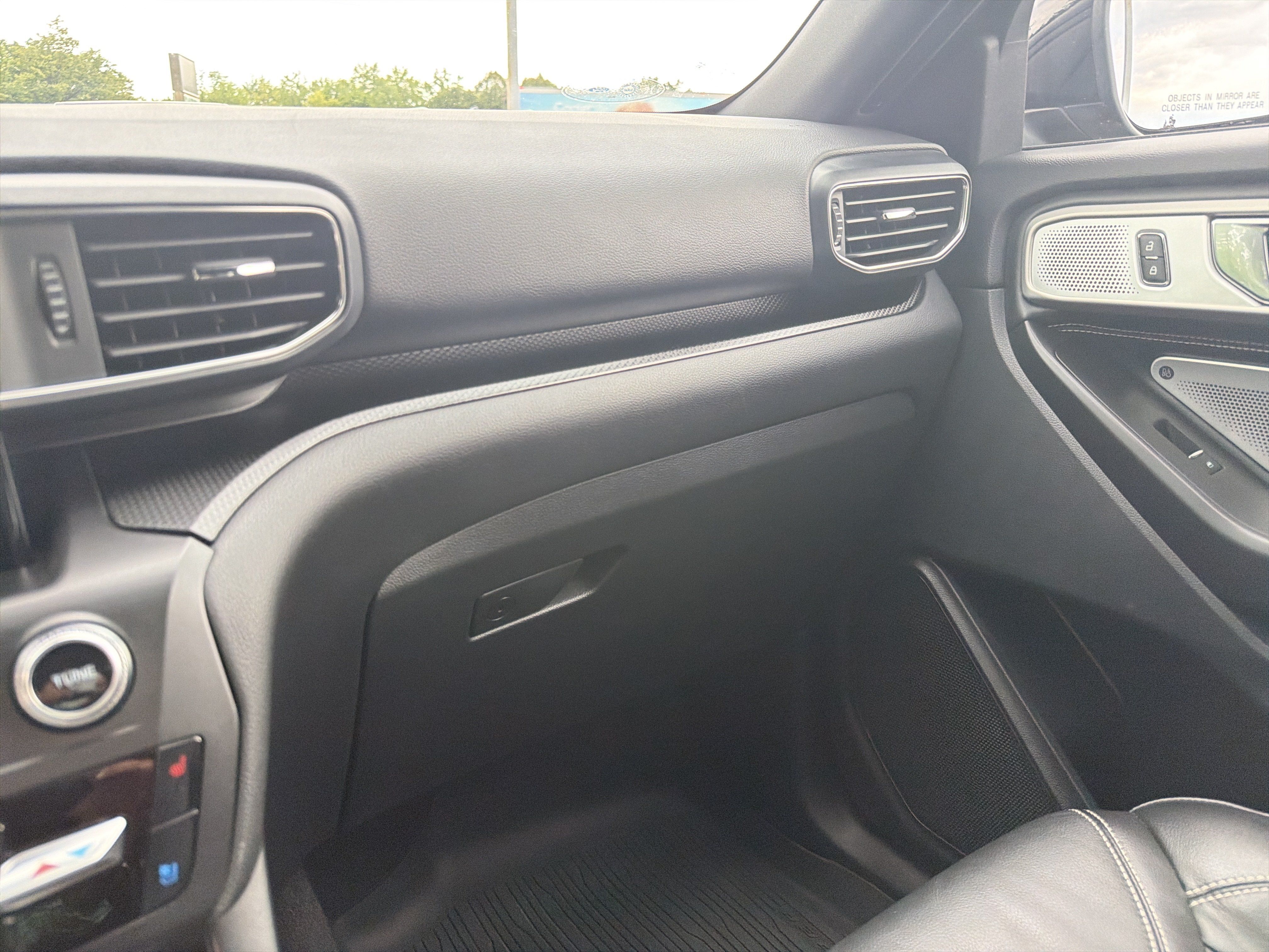 Used 2020 Ford Explorer ST w/ Premium Technology Package AWD/4WD image 27