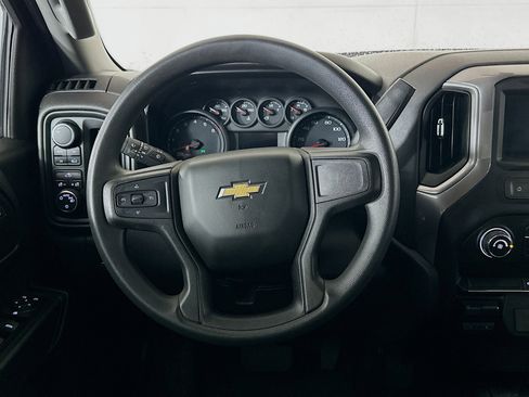 Used 2019 Chevrolet Silverado 1500 Custom w/ Custom Max Trailering Package AWD/4WD image 17