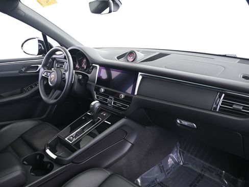 Used 2025 Porsche Macan GTS image 22