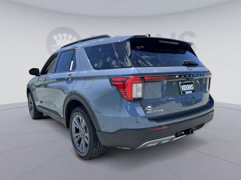 New 2026 Ford Explorer Active w/ Active Comfort Package AWD/4WD image 4