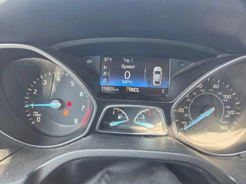 Used 2015 Ford Focus SE FWD image 5