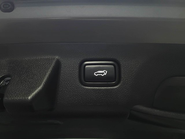 Used 2025 Kia Seltos SX AWD/4WD image 39