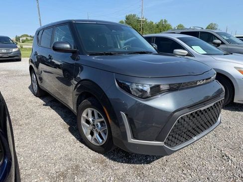 Used 2025 Kia Soul LX FWD image 30