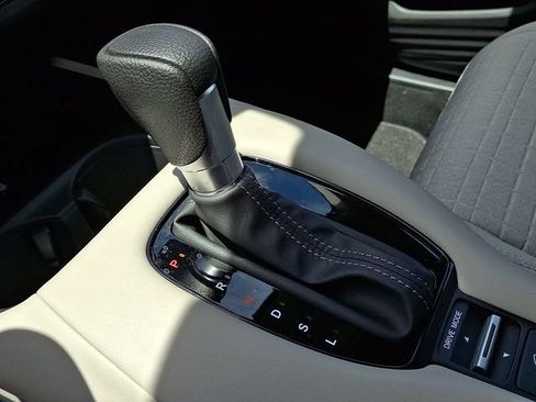 Used 2026 Honda HR-V LX image 15