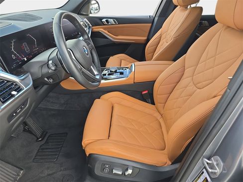 Used 2025 BMW X5 xDrive50e image 18
