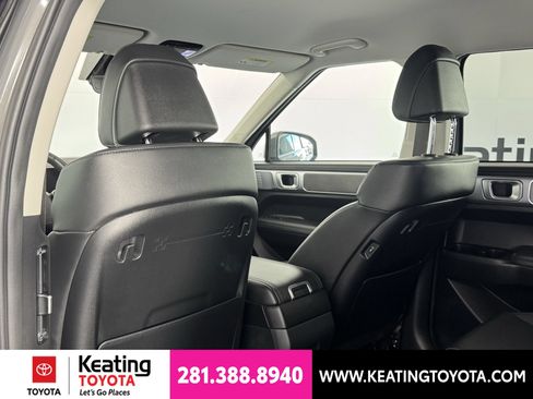 Used 2026 Hyundai Santa Fe SEL FWD image 16