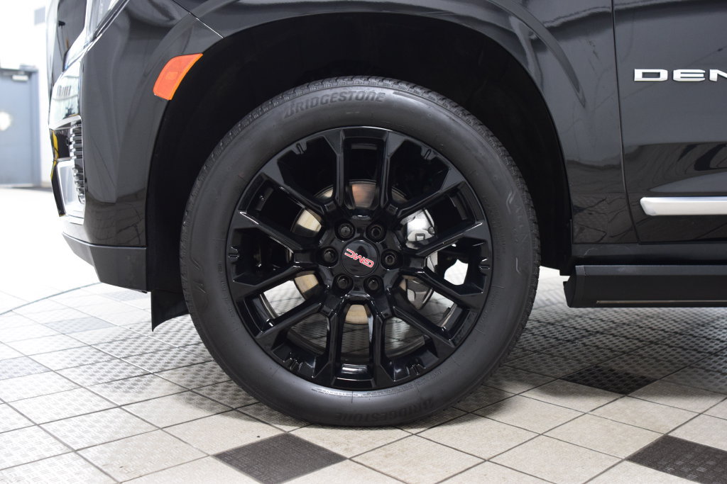 Used 2024 GMC Yukon Denali AWD/4WD image 30