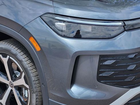 New 2026 Volkswagen Tiguan SE AWD/4WD image 28
