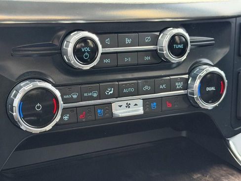 Used 2022 Ford F150 Lariat w/ Equipment Group 502A High image 20